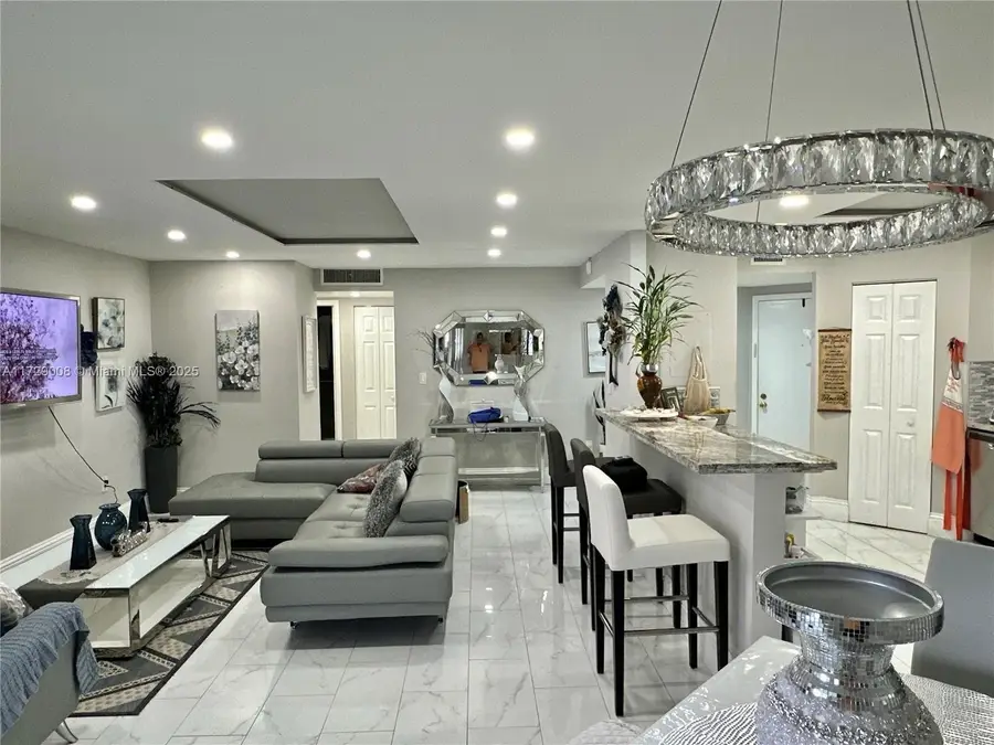 6655 W Broward Blvd #201, Plantation, FL 33317 - Image #2