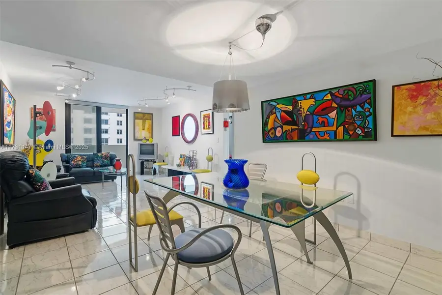 1623 Collins Ave #812, Miami Beach, FL 33139 - Image #2