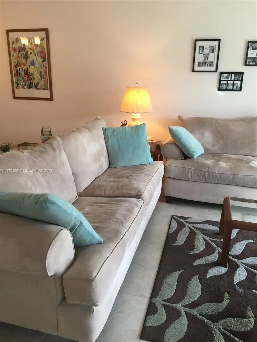 8960 S Hollybrook Blvd #207, Pembroke Pines, FL 33025 - Image #2