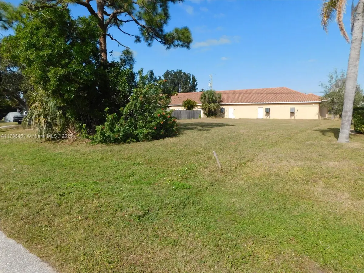 615 3 Te, Cape Coral, FL 33991 - #1