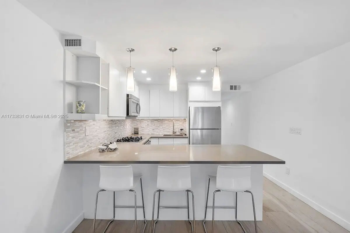 405 N Hibiscus Dr #202, Miami Beach, FL 33139 - Image #1