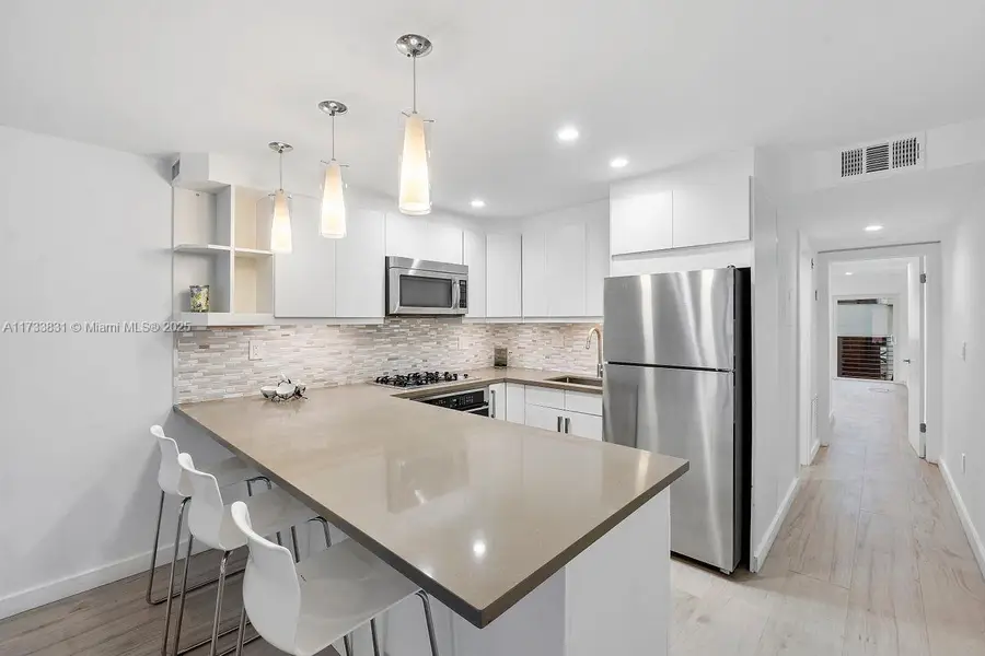 405 N Hibiscus Dr #202, Miami Beach, FL 33139 - Image #3