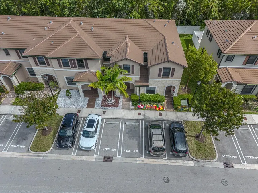 10629 W 32nd Ln, Miami Lakes, FL 33018 - Image #2