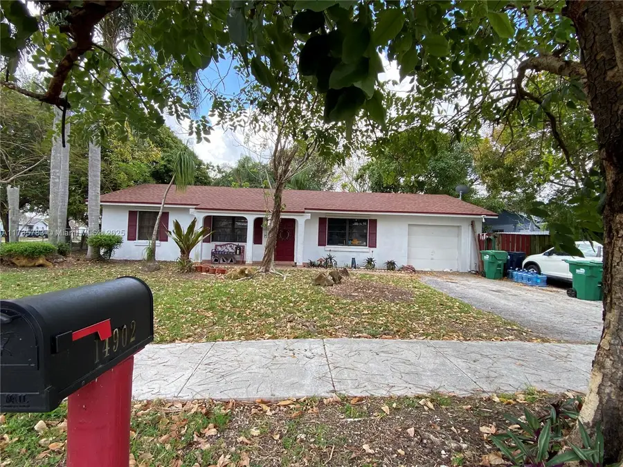 14902 SW 65th Ter, Miami, FL 33193 - Image #2