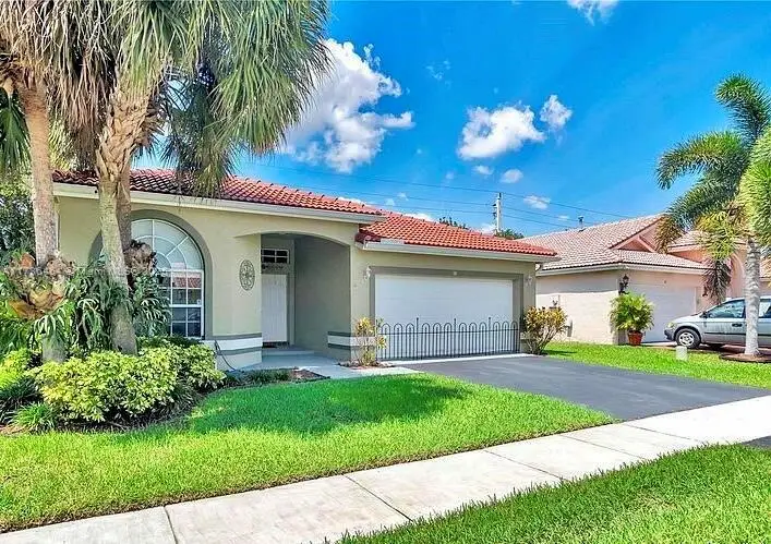 38 Gables Blvd, Weston, FL 33326 - Image #3
