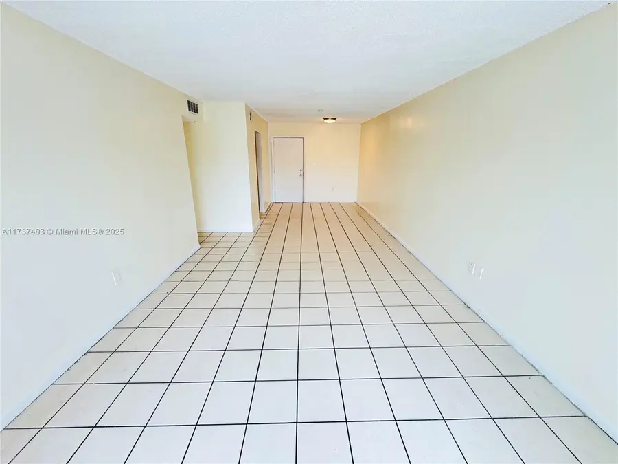 3610 NW 21st St #205, Lauderdale Lakes, FL 33311 - Image #3