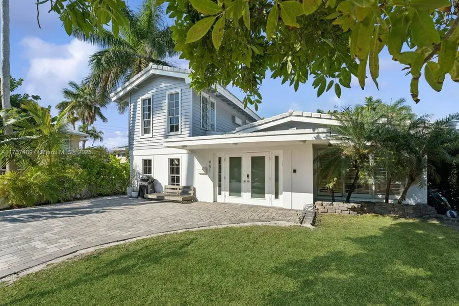 951 Buchanan St, Hollywood, FL 33019 - Image #3