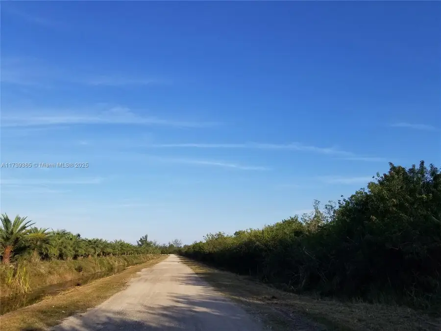 12100 SW 336 St, Unincorporated Dade, FL 33035 - Image #3