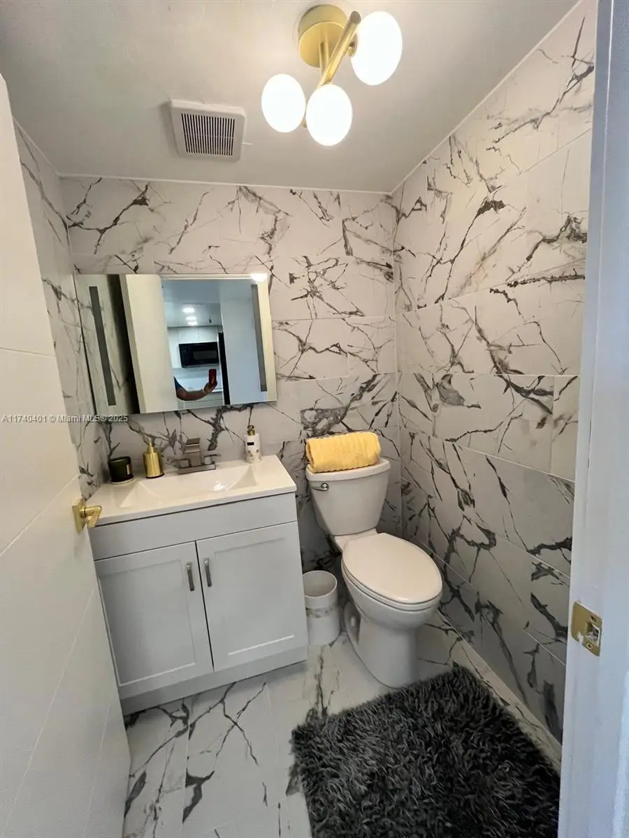 540 Brickell Key Dr #728, Miami, FL 33131 - Image #3