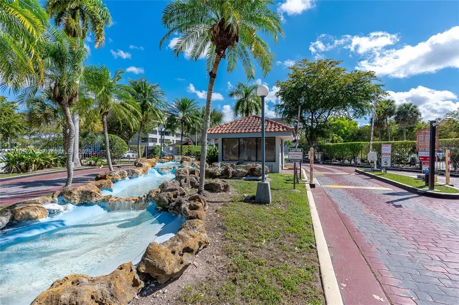 8205 SW 152nd Ave #F-308, Miami, FL 33193 - Image #2