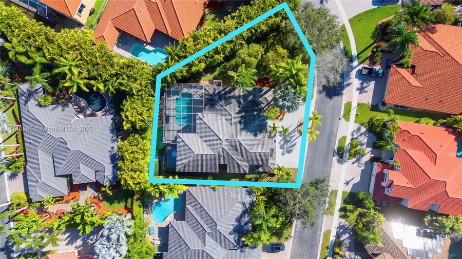 1113 SW 156th Ter, Pembroke Pines, FL 33027 - Image #2