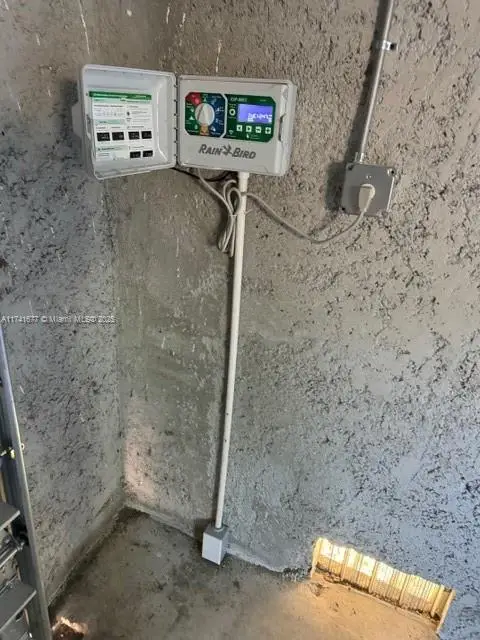 2951 NW 8th St, Fort Lauderdale, FL 33311 - Image #2