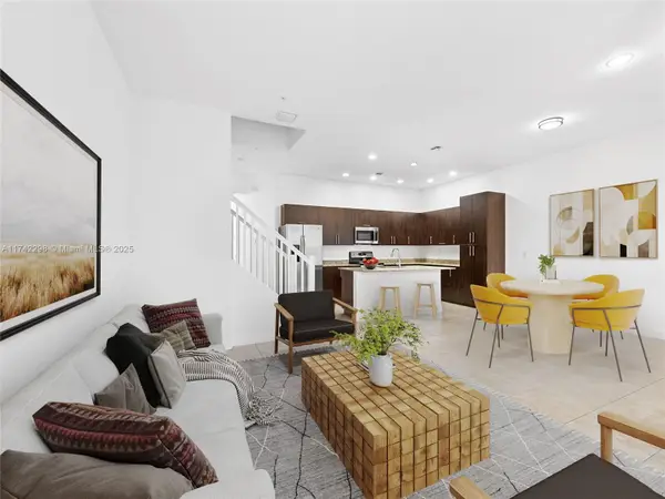 1732 NW 124th Pl, Pembroke Pines, FL 33028