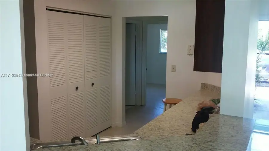 3441 NW 44th St #106, Oakland Park, FL 33309 - Image #2