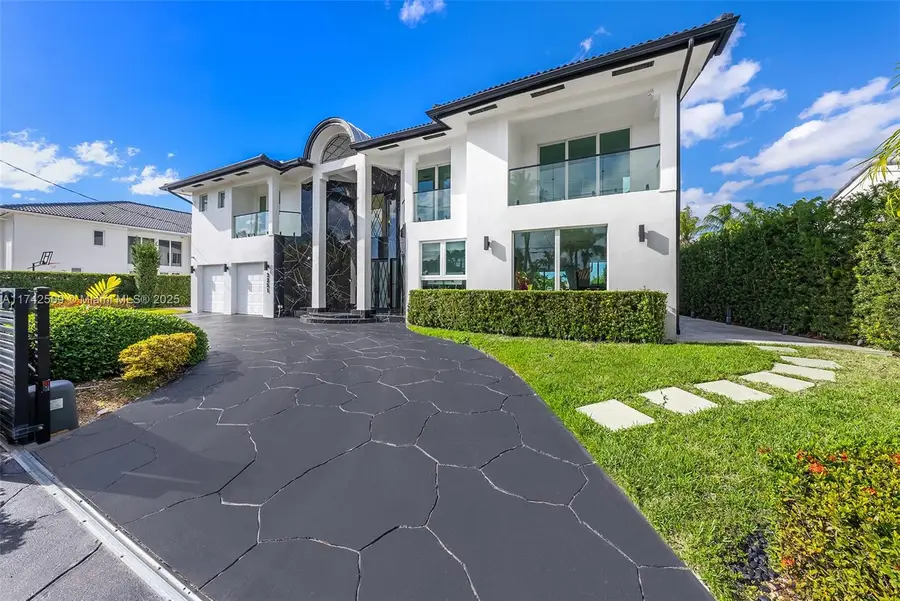 3251 NE 164th St, North Miami Beach, FL 33160 - Image #2