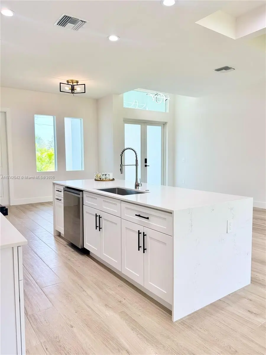 133 West Dr, Grove City Rotonda, FL 33947 - Image #2