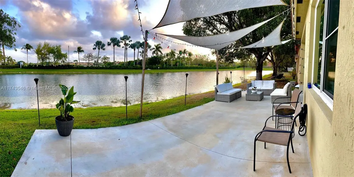 3772 NE 9th Ct, Homestead, FL 33033 - Image #1