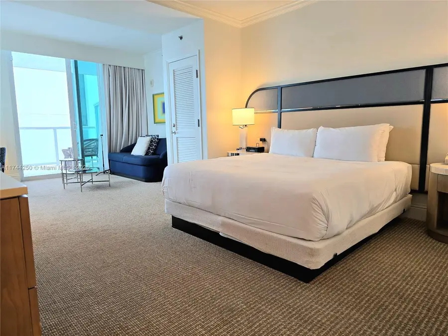 4401 Collins Ave #1401, Miami Beach, FL 33140 - #2