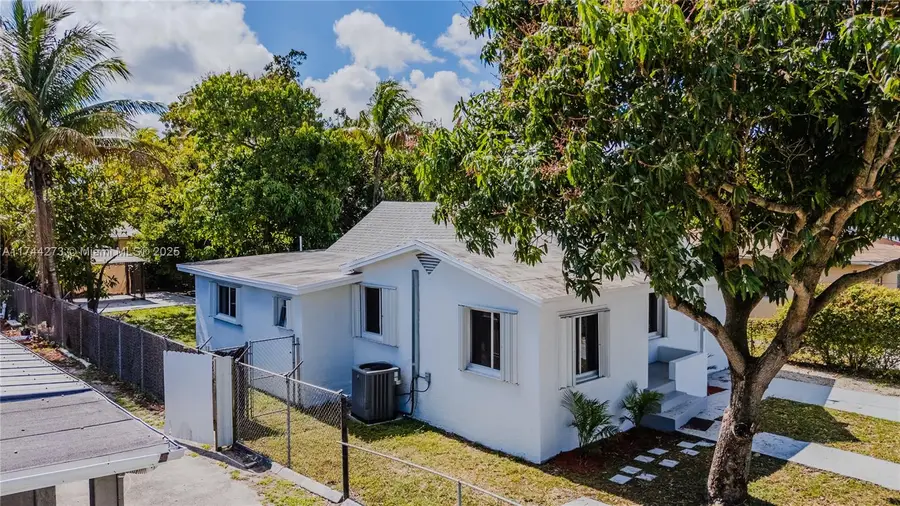 866 NW 108th St, Miami, FL 33168 - Image #2