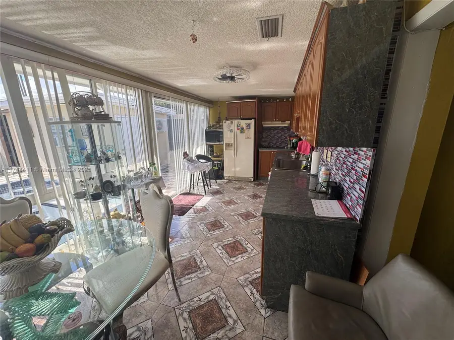 4752 SW 1st St, Miami, FL 33134 - Image #3