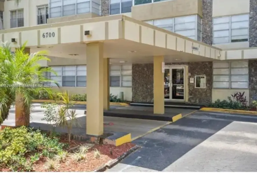 6700 Cypress Rd #409, Plantation, FL 33317 - Image #2