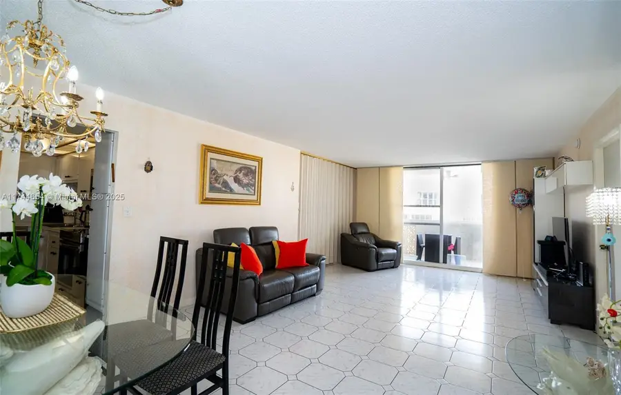 1833 S Ocean Dr #1103, Hallandale Beach, FL 33009 - #3