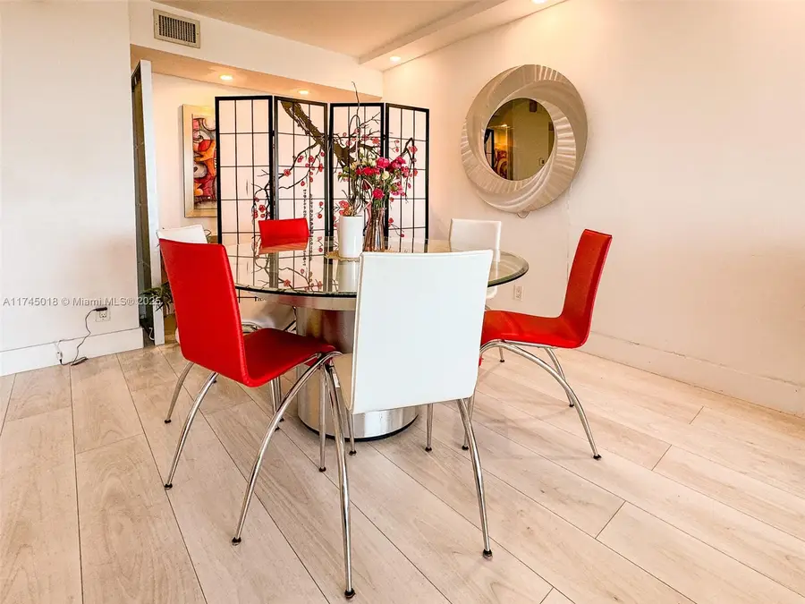 100 Bayview Dr #721, Sunny Isles Beach, FL 33160 - #2