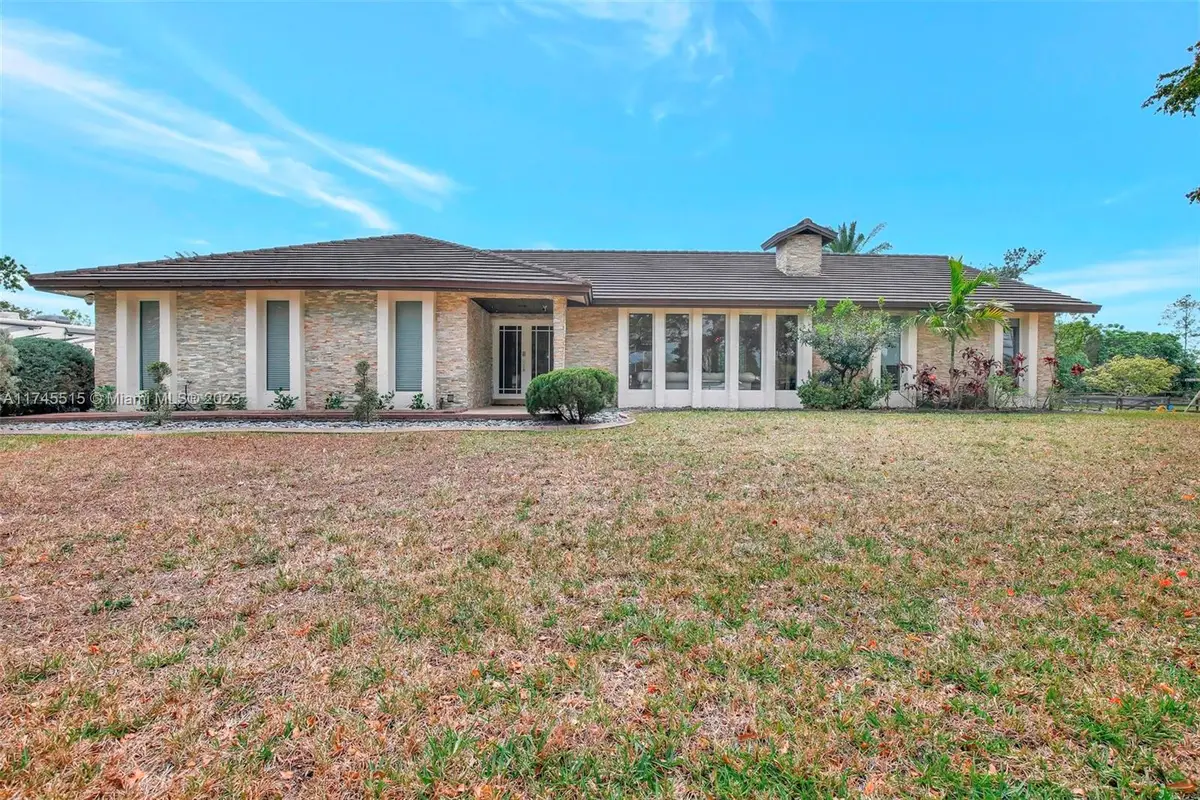 17500 SW 68th Ct, Southwest Ranches, FL 33331 - Image #1