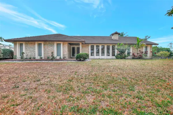 17500 SW 68th Ct, Southwest Ranches, FL 33331