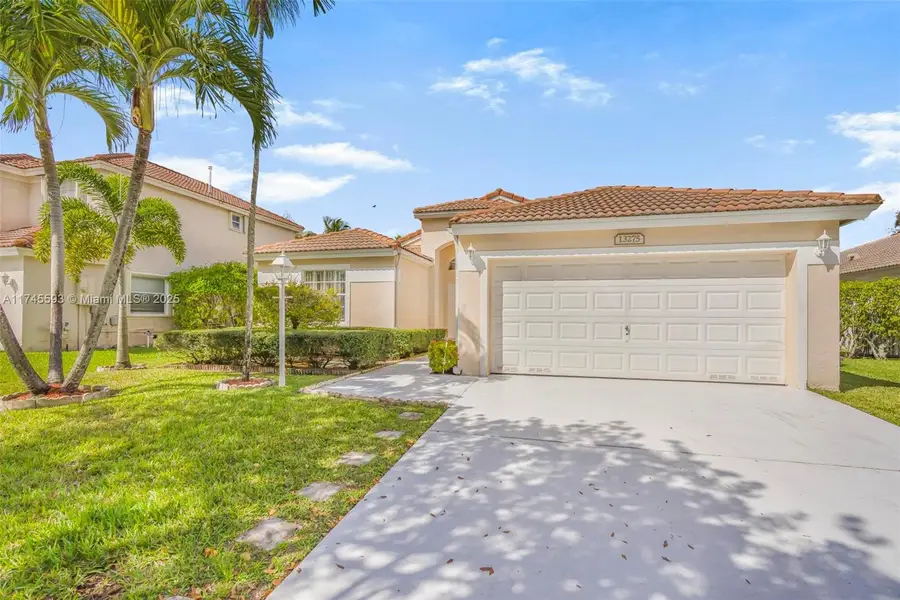 13275 NW 15th St, Pembroke Pines, FL 33028 - Image #2