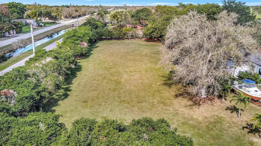 28 SW Street, Davie, FL 33330 - Image #2