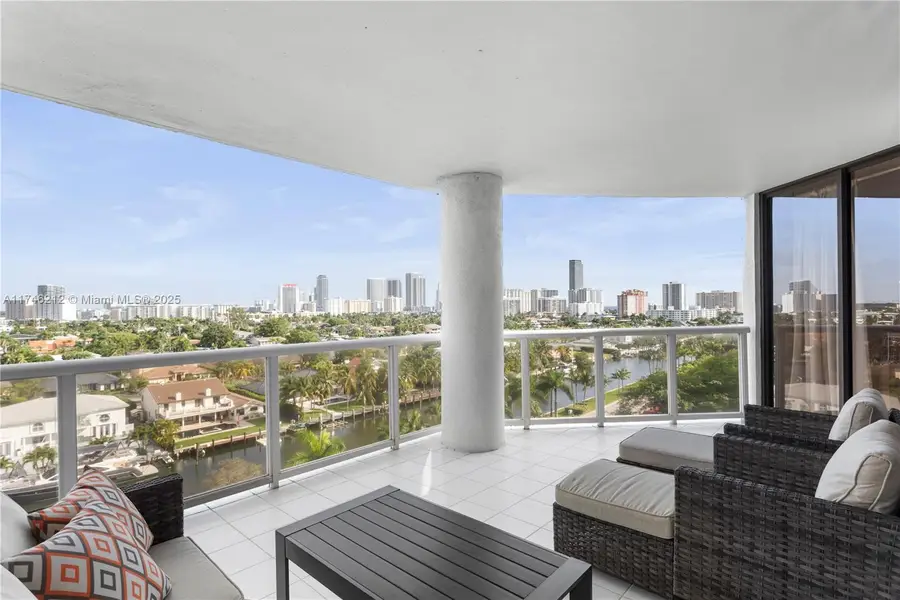 3600 Yacht Club Dr #902, Aventura, FL 33180 - Image #3