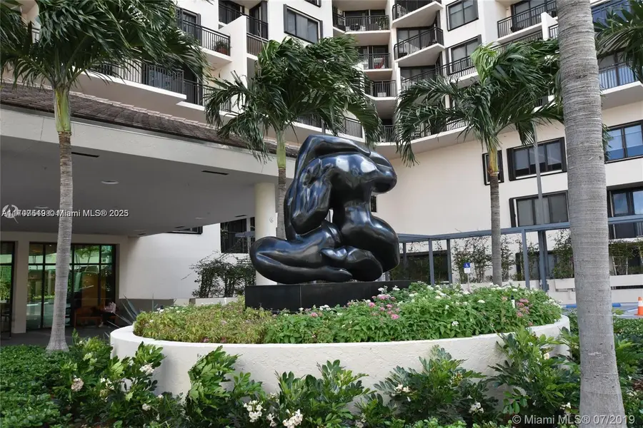540 Brickell Key Dr #1600, Miami, FL 33131 - Image #2