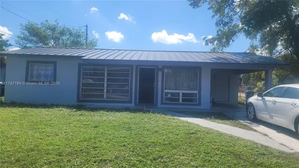 Address Withheld By Seller, Lauderhill, FL 33311