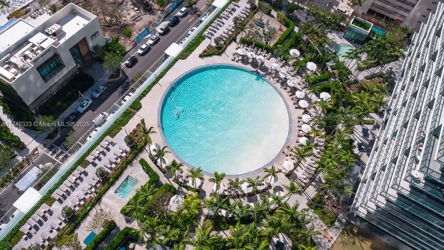 650 NE 32nd St #2105, Miami, FL 33137 - Image #2