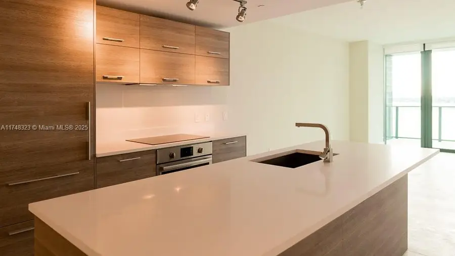 650 NE 32nd St #2105, Miami, FL 33137 - Image #3