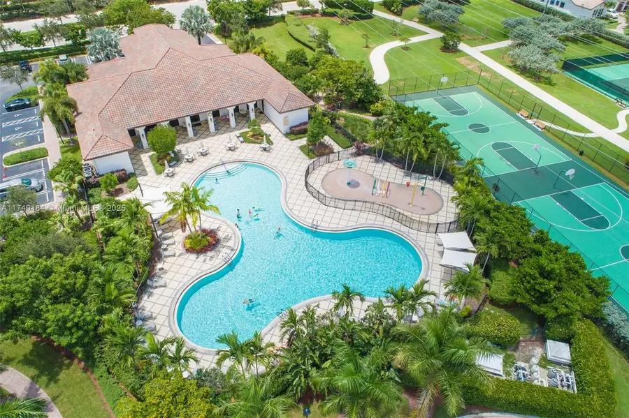 4038 NW 85th Ave, Cooper City, FL 33024 - Image #2