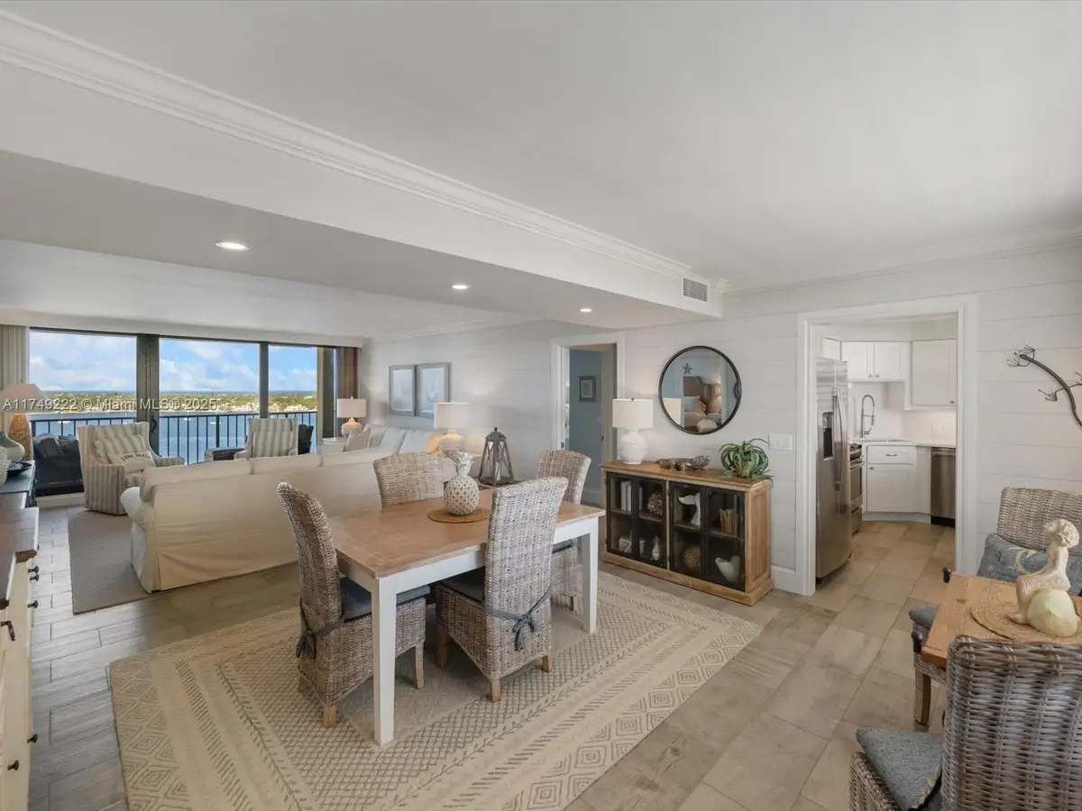 136 Lakeshore Dr #PH-13, North Palm Beach, FL 33408 - Image #1