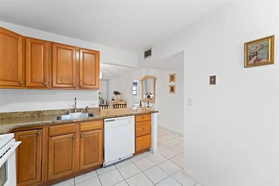 445 NE 195th St #324, Miami, FL 33179 - Image #3