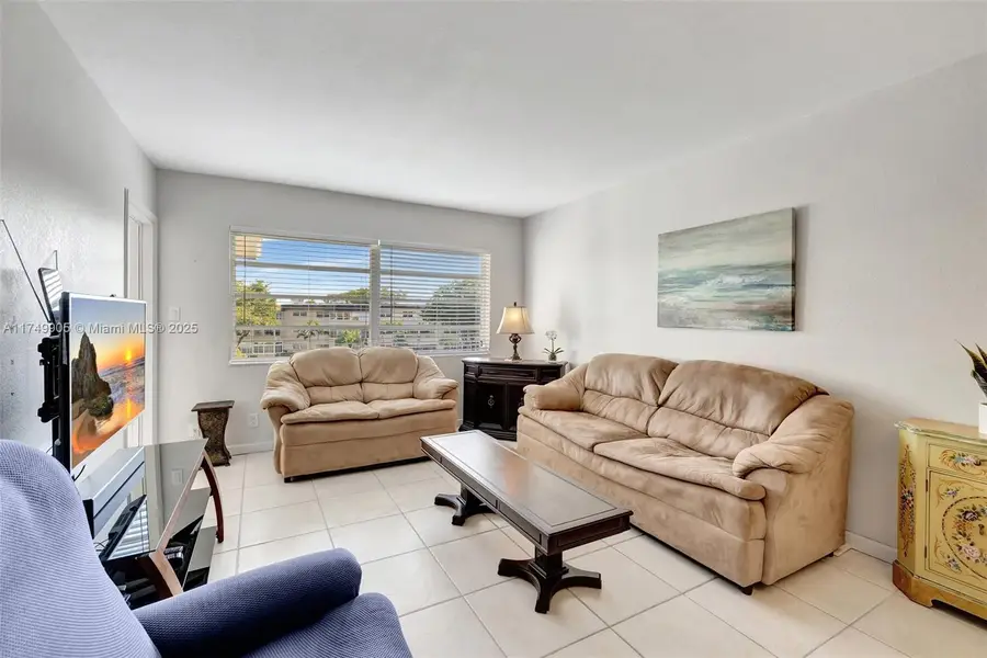 5002 NW 35th St #306, Lauderdale Lakes, FL 33319 - Image #2