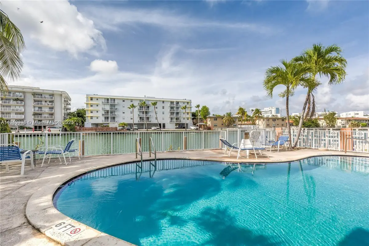 1185 Marseille Dr #205, Miami Beach, FL 33141 - Image #1