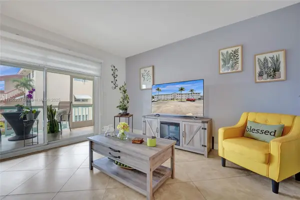 5300 Washington St #I203, Hollywood, FL 33021