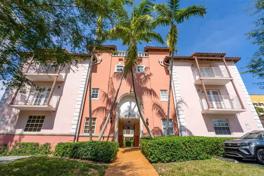 29 Santillane Ave #7, Coral Gables, FL 33134 - Image #2