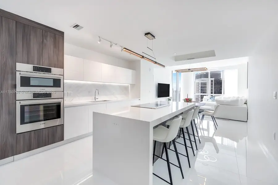 851 NE 1st Ave #3611, Miami, FL 33132 - Image #3