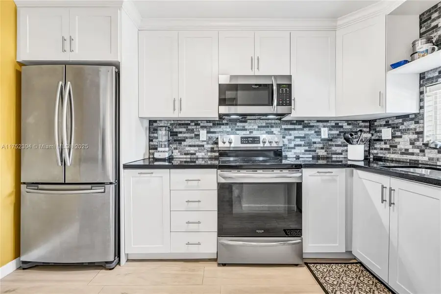 411 S Hollybrook Dr #205, Pembroke Pines, FL 33025 - Image #3