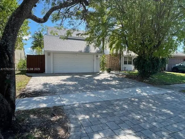 1350 S Fieldlark Ln, Homestead, FL 33035 - Image #2