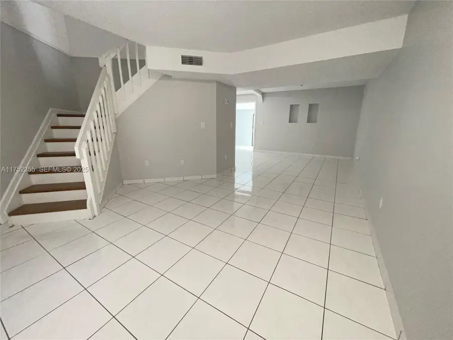 5790 W 26th Ave #202, Hialeah, FL 33016 - Image #3