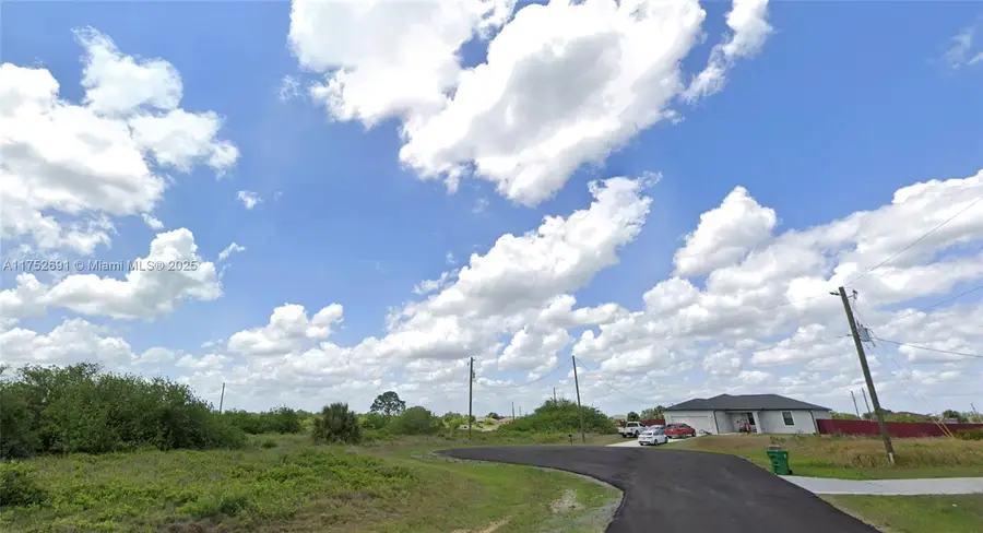 9008 N Largo Ct, Port Labelle, FL 33935 - Image #2