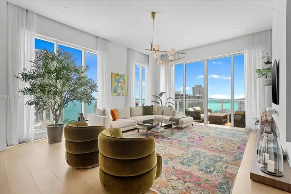 900 Brickell Key Blvd #1604, Miami, FL 33131