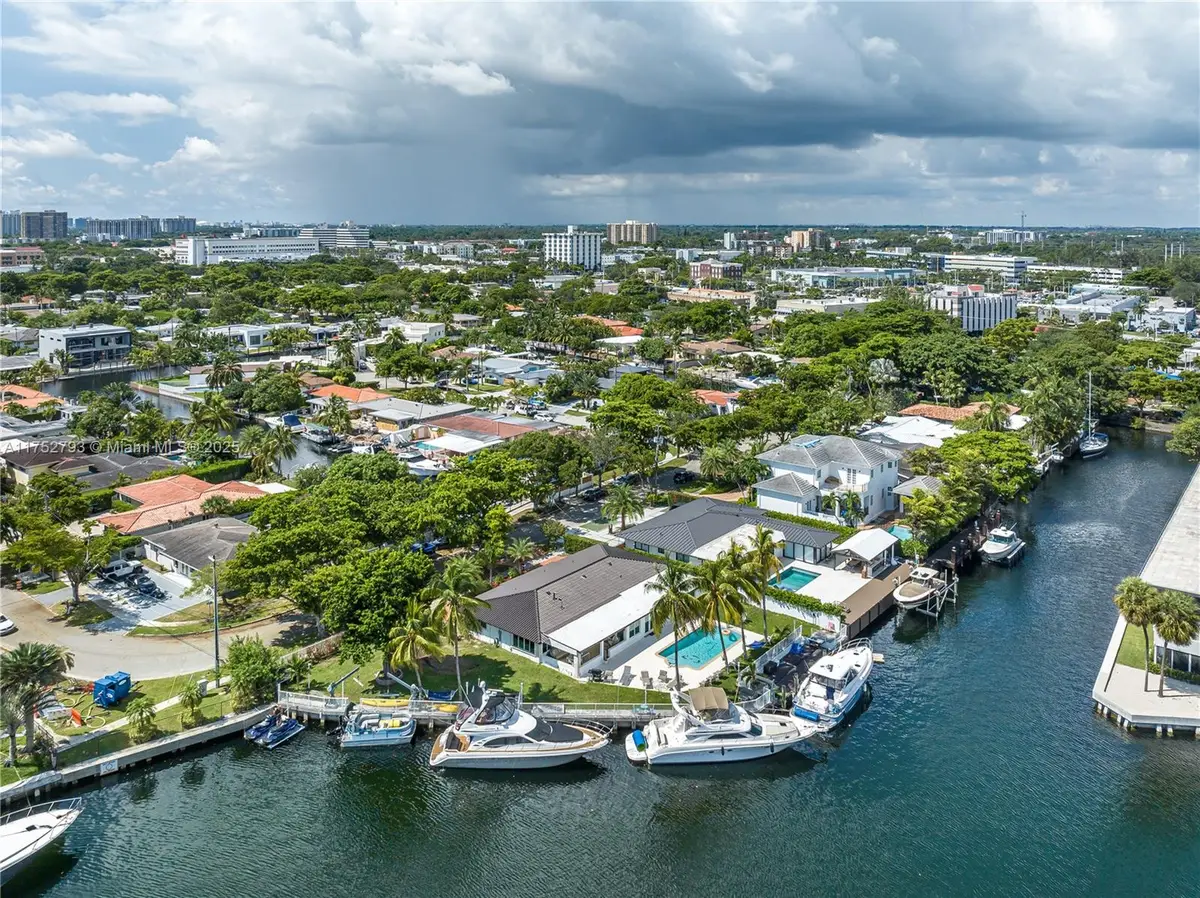 1975 Ixora Rd, North Miami, FL 33181 - Image #1